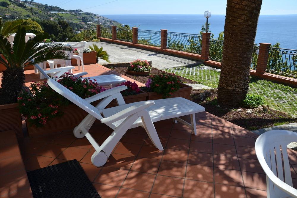 Le Terrazze Appartamenti Vacanze Sanremo Bagian luar foto