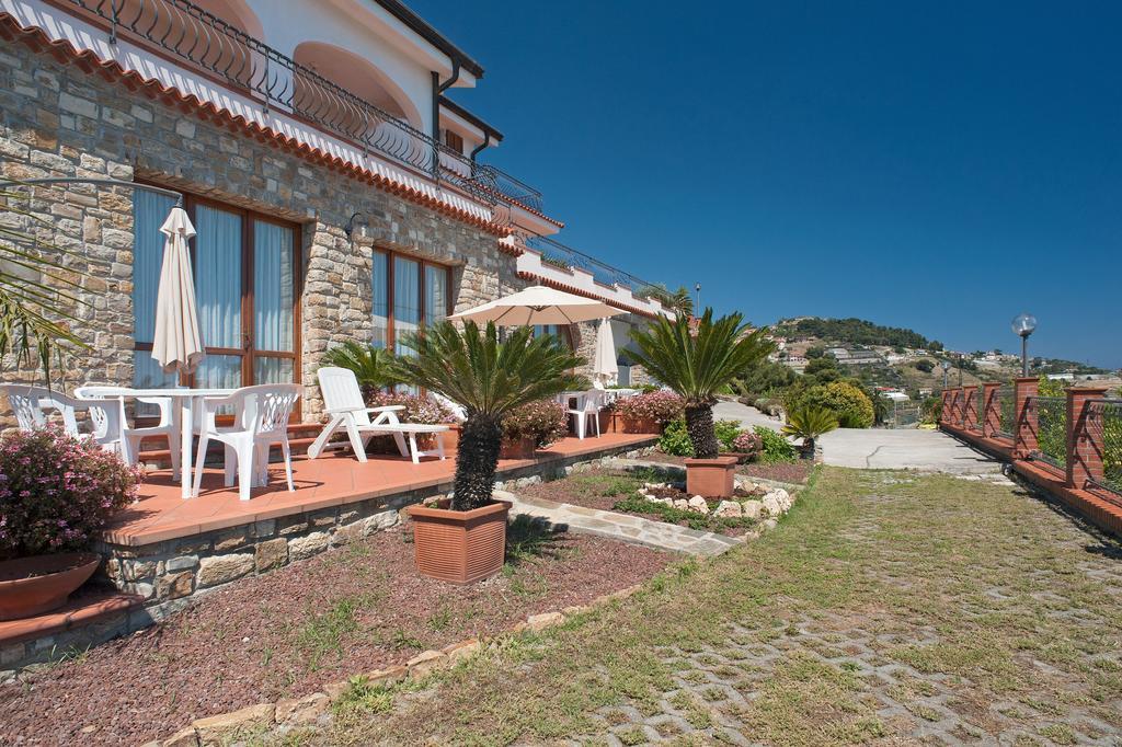 Le Terrazze Appartamenti Vacanze Sanremo Bagian luar foto