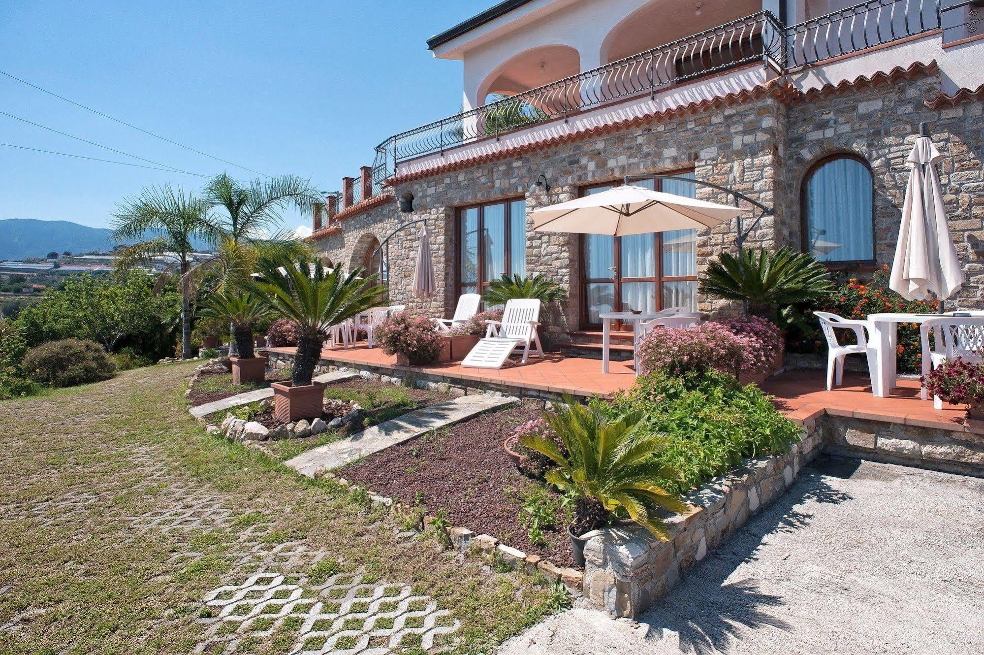 Le Terrazze Appartamenti Vacanze Sanremo Bagian luar foto