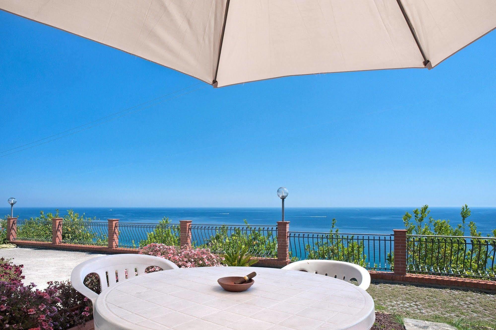 Le Terrazze Appartamenti Vacanze Sanremo Bagian luar foto