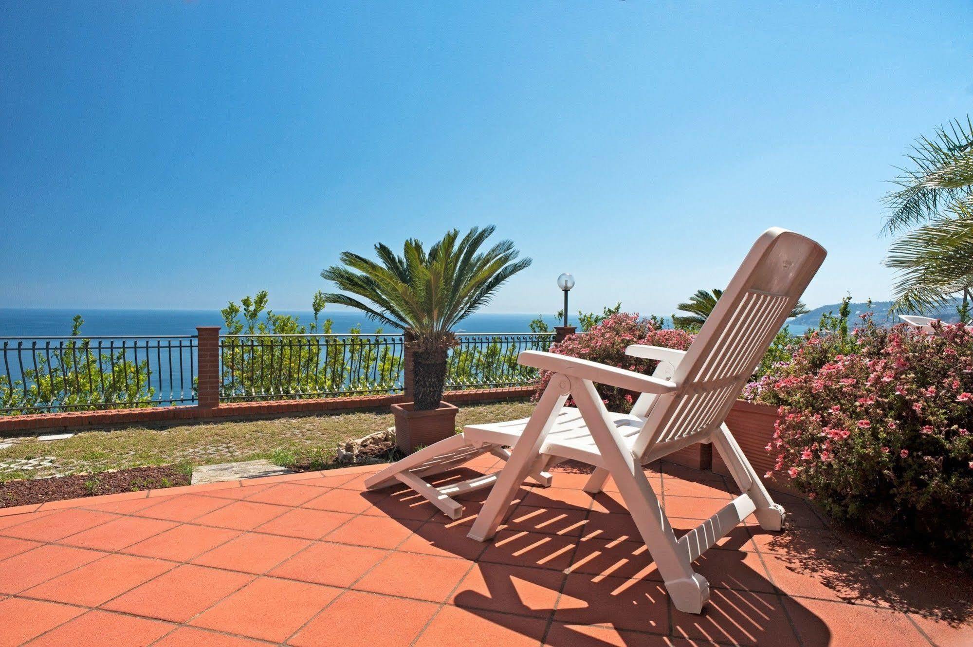 Le Terrazze Appartamenti Vacanze Sanremo Bagian luar foto