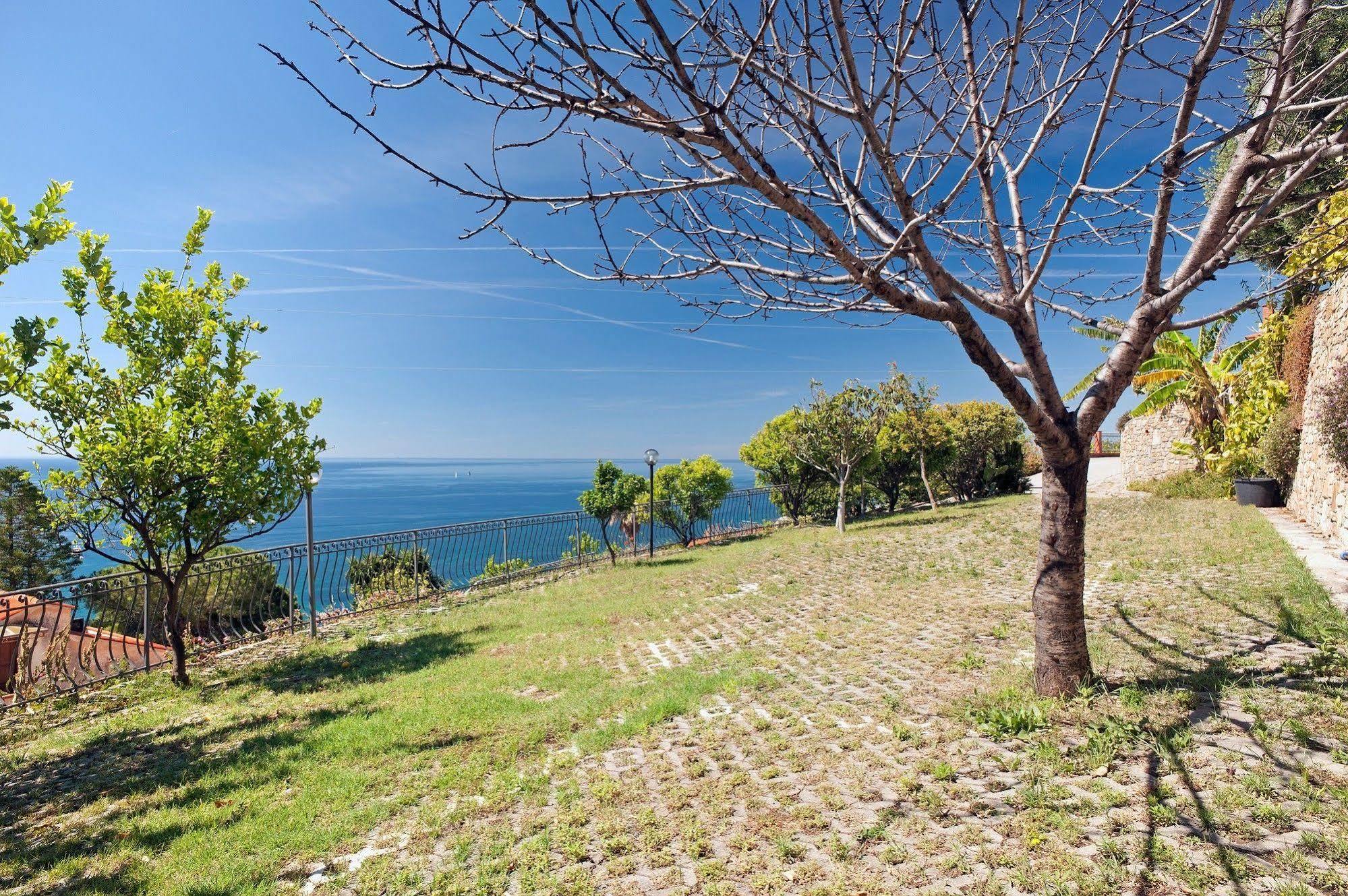 Le Terrazze Appartamenti Vacanze Sanremo Bagian luar foto